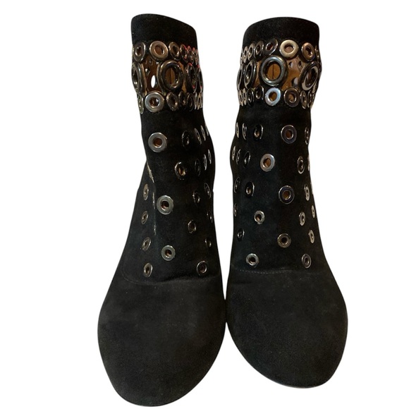 Alaïa Black & Silver Grommet Heeled Boot Suede - Picture 3 of 5